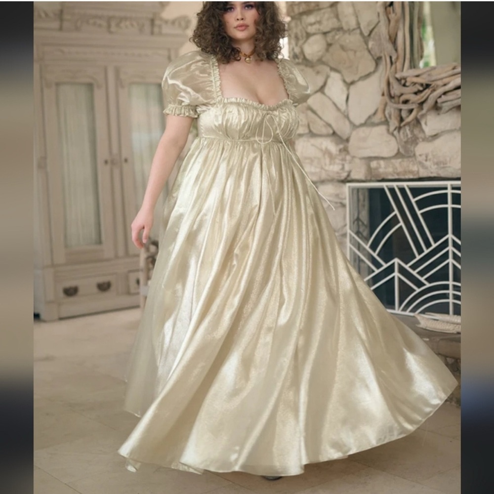 Selkie Champagne Seashell Gown